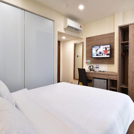 Yangtze Hotel 长江酒店 Джохор-Бару Номер фото