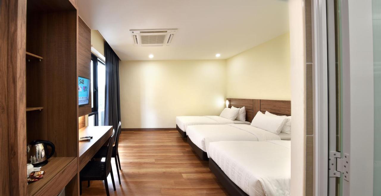Yangtze Hotel 长江酒店 Джохор-Бару Экстерьер фото