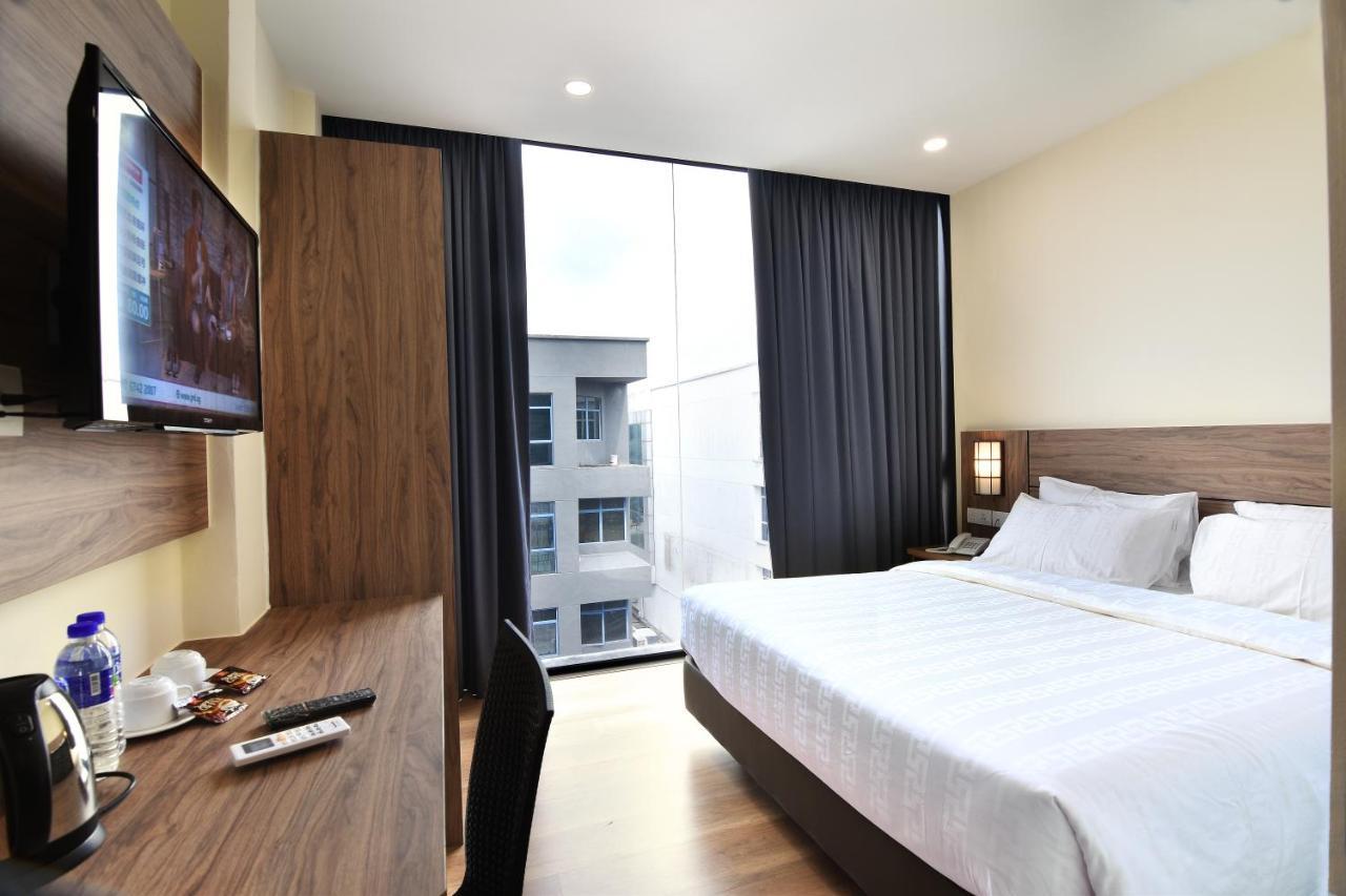 Yangtze Hotel 长江酒店 Джохор-Бару Номер фото